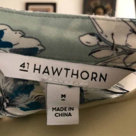 41 HAWTHORN size M Aqua Blue & White Floral Print 3/4 Sleeve Popover Blouse Top - Picture 4 of 4
